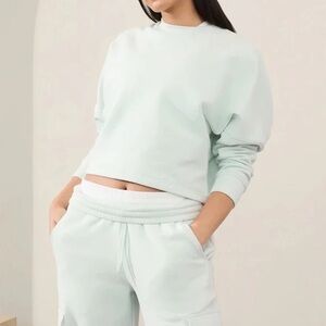 Athleta Women’s Easy Fleece Dolman Crop Sweatshirt in Glacier Small